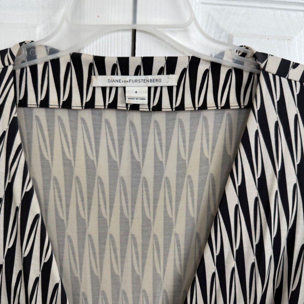 Diane von Furstenberg DVF New‎ Julian Two Silk Wrap Dress Geometric Print 4 $595 - Picture 11 of 16